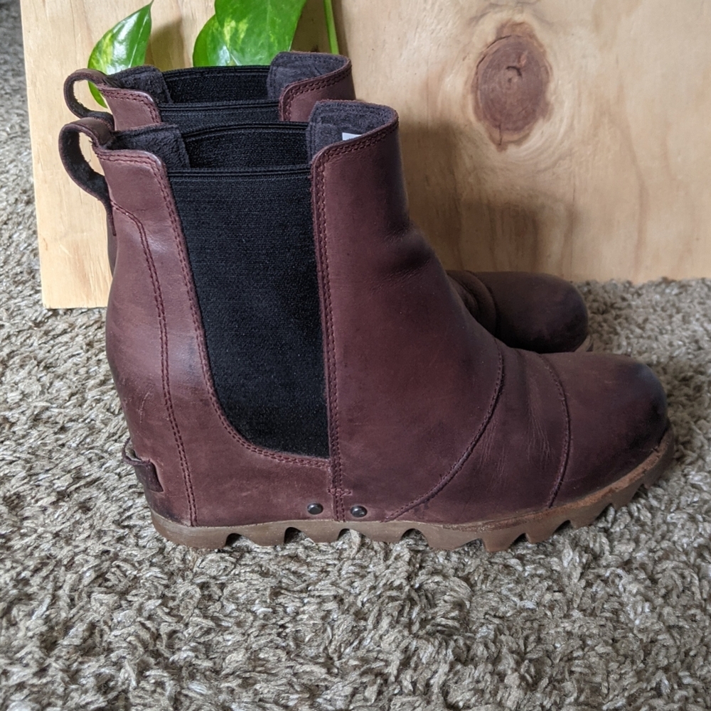 Sorel Lea Wedge Brown Ankle Boots 7.5